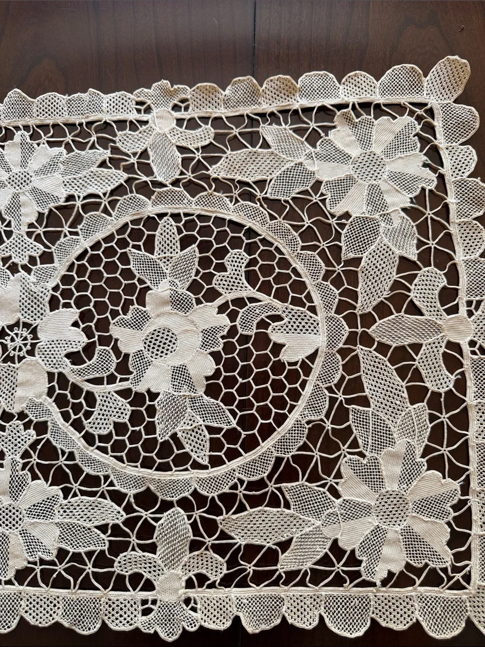 Vintage Beige Lace Table Runner